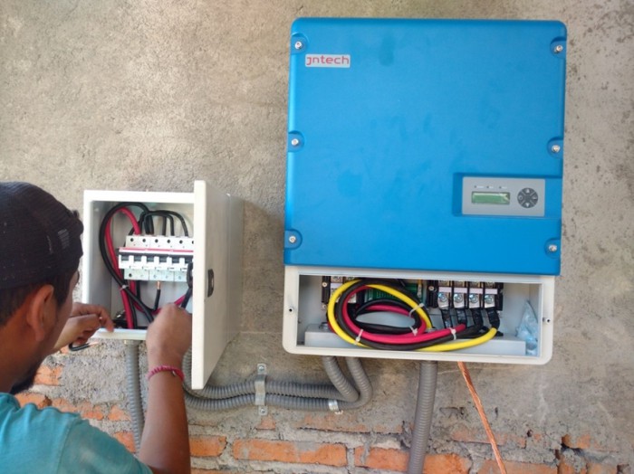 Solar pump inverter