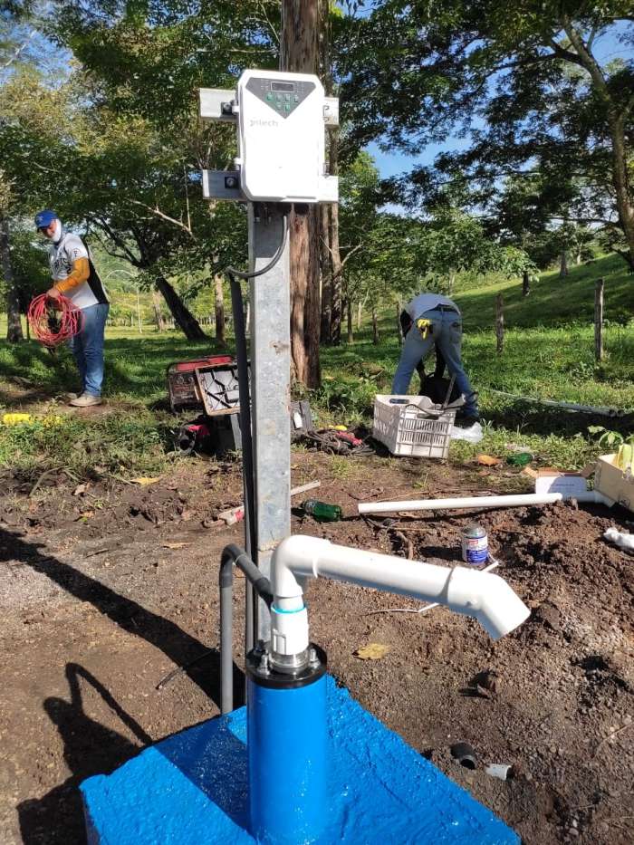 BLDC solar water pump system