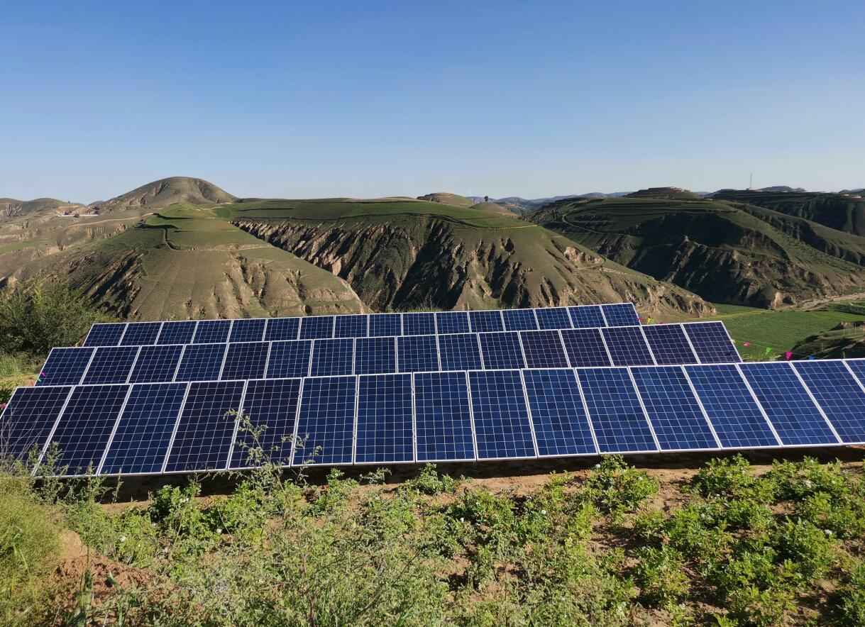 Die Solarbewässerungssysteme von Jntech tragen zum Bau hochwertiger Ackerflächen im Inland bei