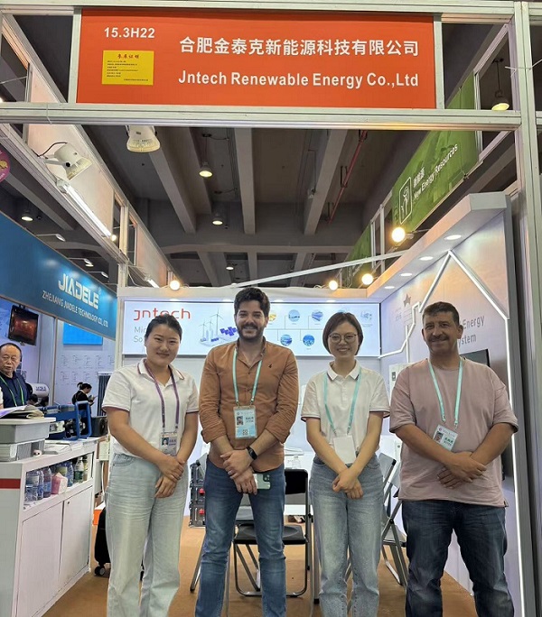 Die Reise der Ausstellung für erneuerbare Energien der Canton Fair: Erkundung einer grünen Zukunft und Auftakt eines neuen Kapitels der Zusammenarbeit