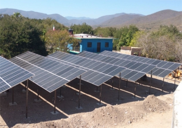 2 Sätze 7,5-kW-Solarpumpensysteme in Mexiko