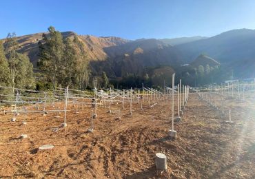 Das 1,2-MW-Solarwasserpumpen-Bewässerungsprojekt im Bezirk Dongchuan, Kunming, Yunnan ist in vollem Gange